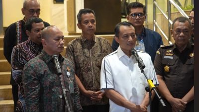 Mantan Jampidsus FA Resmi Jadi Tersangka TPPU, Langsung Ditahan