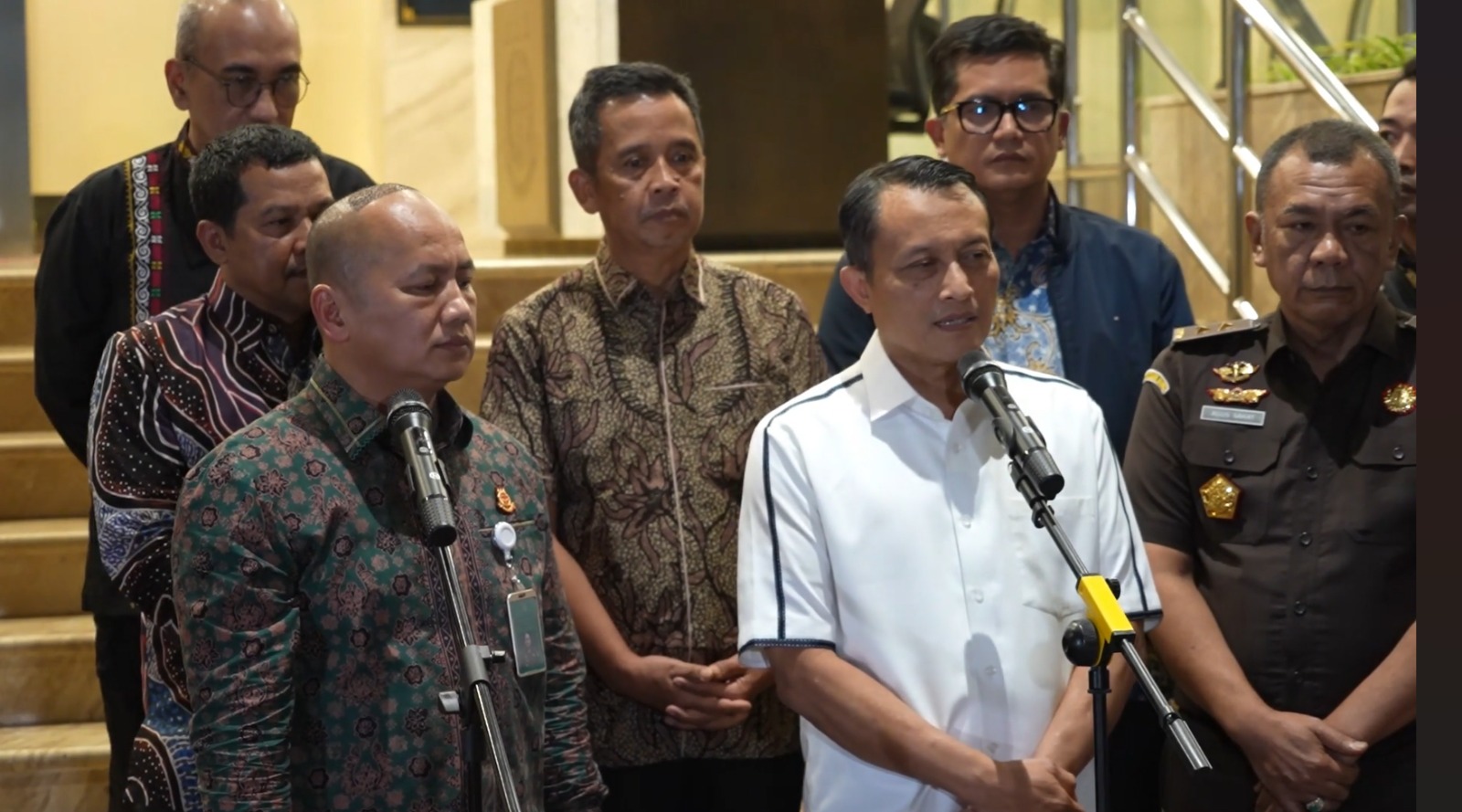 Mantan Jampidsus FA Resmi Jadi Tersangka TPPU, Langsung Ditahan