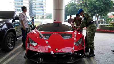 Mobil Mewah hingga Alat Berat Disita Kejagung dari Tersangka Aseng