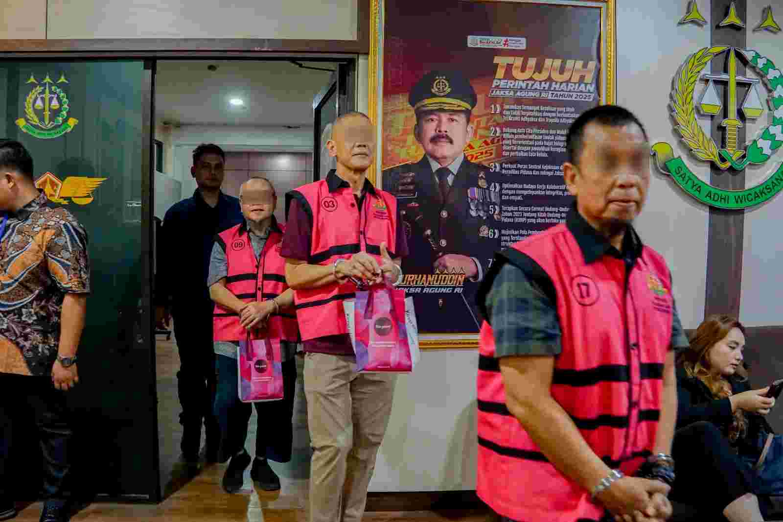 Enam Tersangka Kasus PETRAL Diserahkan ke Penuntut Umum