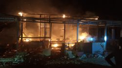 Warung Makan Dipantai Khatulistiwa Hangus Terbakar, Kerugian Ditaksir Ratusan Juta