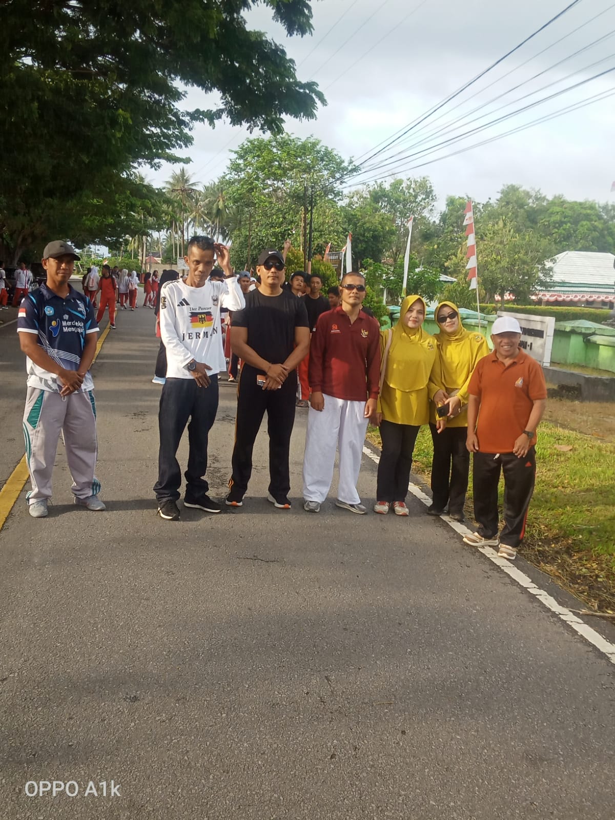 Jalan Santai Warnai HUT RI ke-81 di SMAN 2 Kasimbar