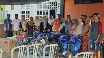 Pokir DPRD Parimo, Salurkan Bantuan Usaha untuk Warga Sidoan